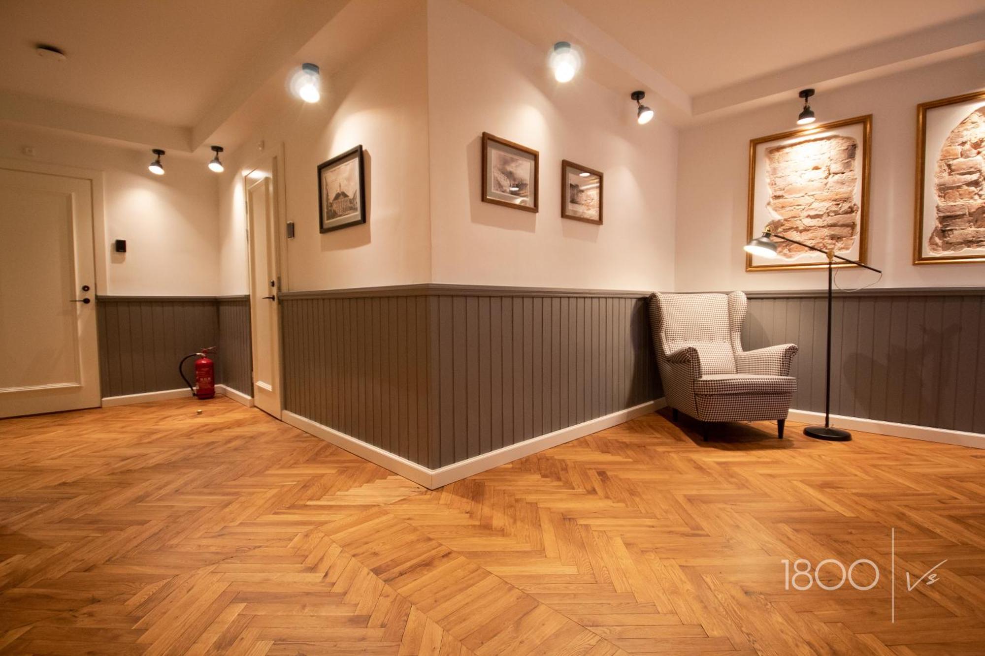 1800 By Vince Stay - Private Rooms In Town Hall Square Тарту Екстериор снимка